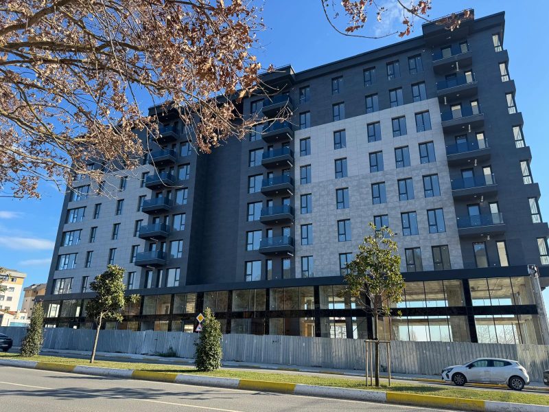 AYDOS ORMANINA KOMŞU ATALAR BULVAR’DA 3+1 OTURUMA HAZIR DAİRELER